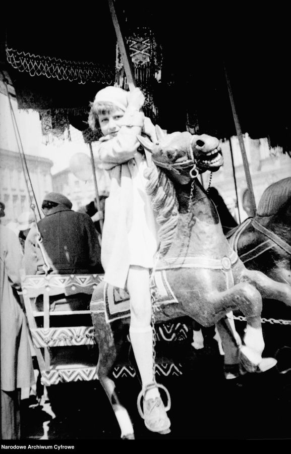 "Emaus w Krakowie na archiwalnych zdjęciach"