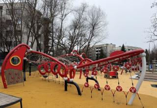 "Nowy plac zabaw w Krakowie przy ul. Zachodniej"