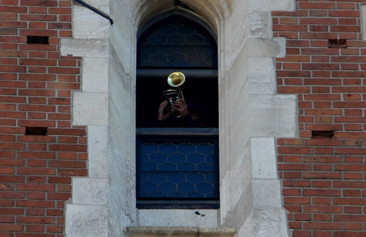 Wyjątkowy hejnał w Krakowie. Gość zza oceanu na wieży Mariackiej