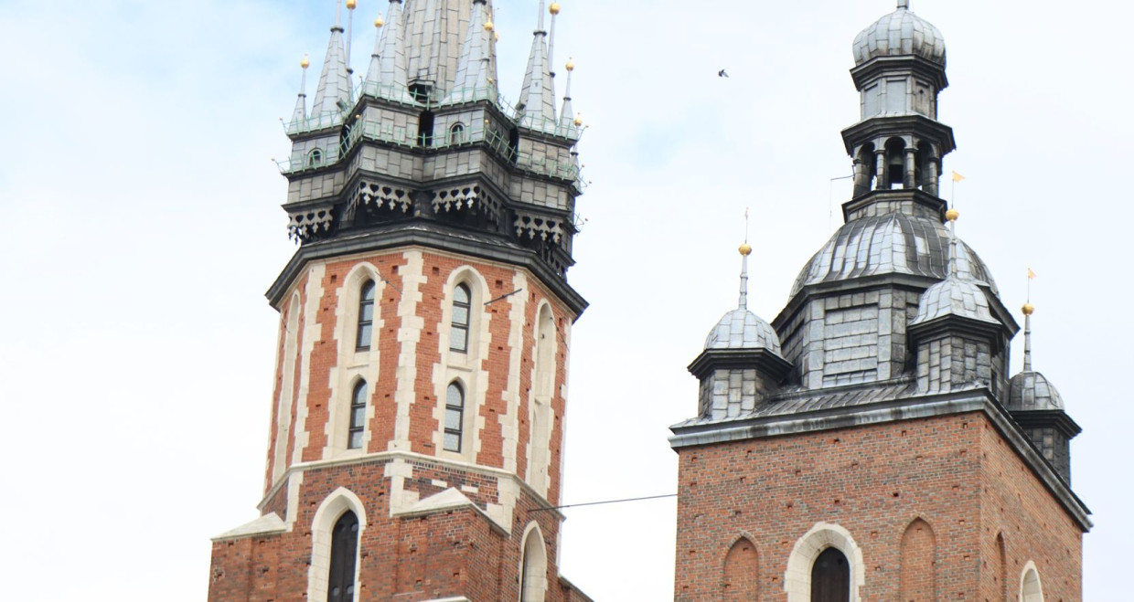 Zmiana na Wieży Mariackiej. Hejnaliści w Krakowie dostaną nowe trąbki