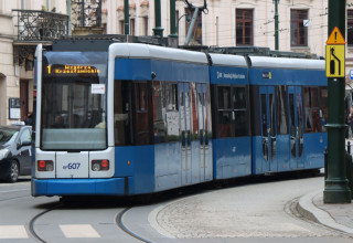 "Tramwaj jadący w Krakowie"
