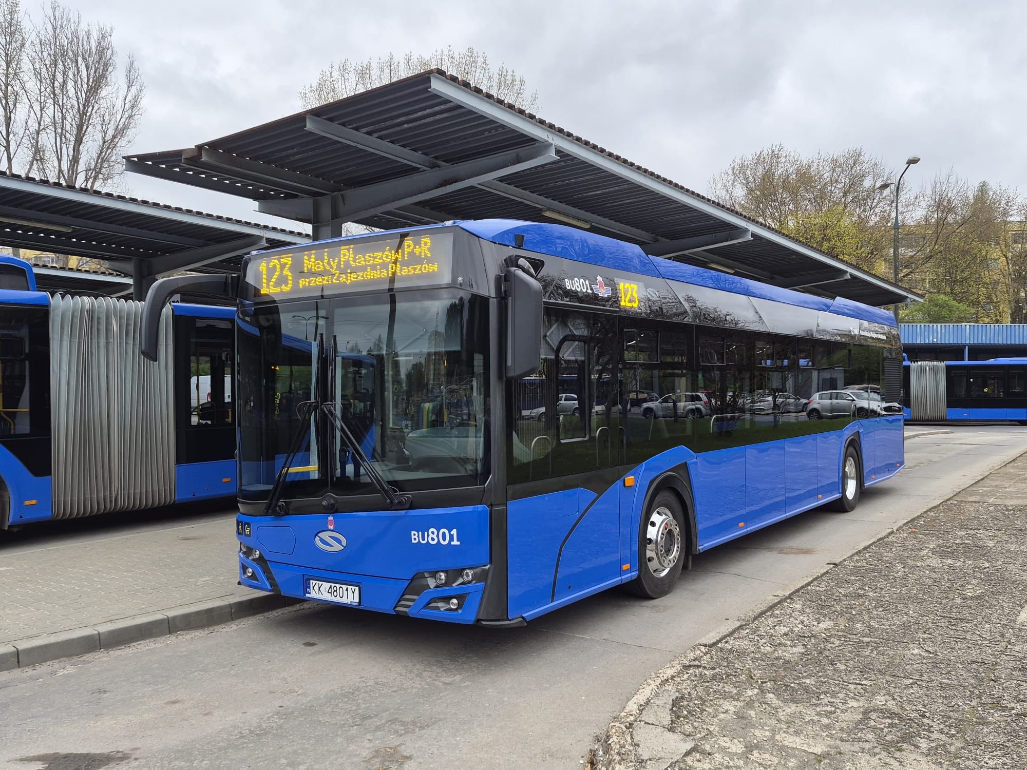 48 nowych autobusów w Krakowie. Po raz pierwszy z lodówkami w kabinach