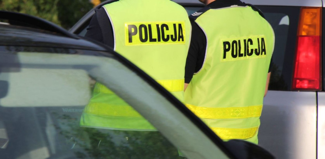 Niebezpieczne zdarzenie w Krakowie. Policjanci szukają mężczyzny ze zdjęcia