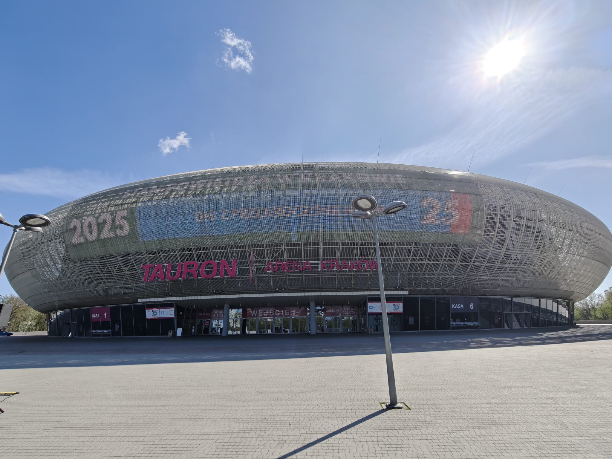Zegar klimatyczny na TAURON Arenie Kraków już działa [ZDJĘCIA]