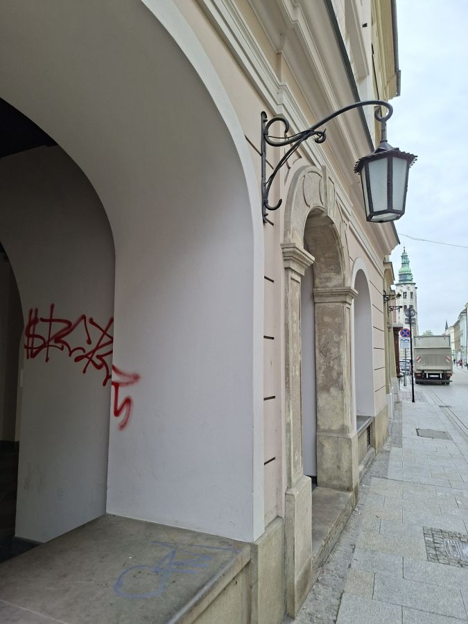 "Zniszczenia zabytków w Krakowie"