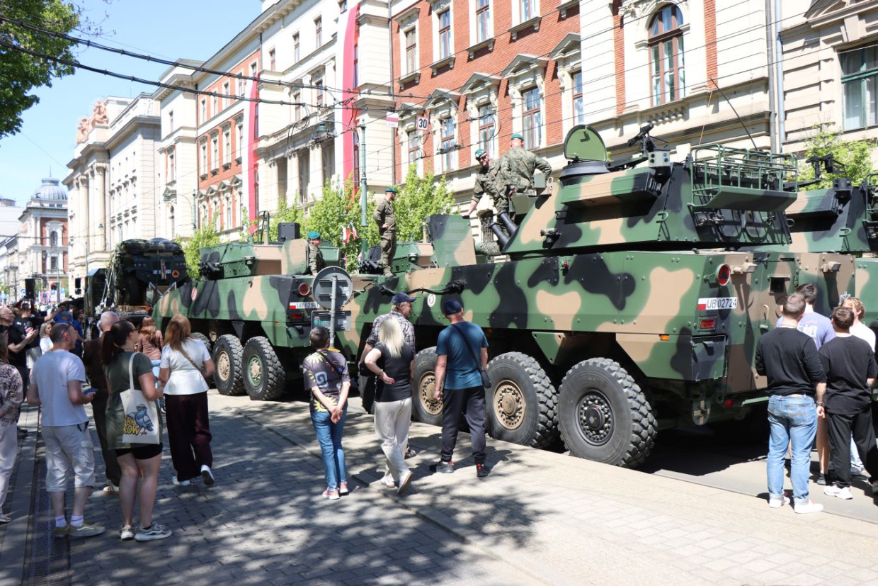 Potężny sprzęt wojska i służb zrobił wrażenie [ZDJĘCIA]