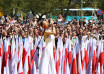 "Rozdawanie flag na Błoniach i Doda zaśpiewała hymn"