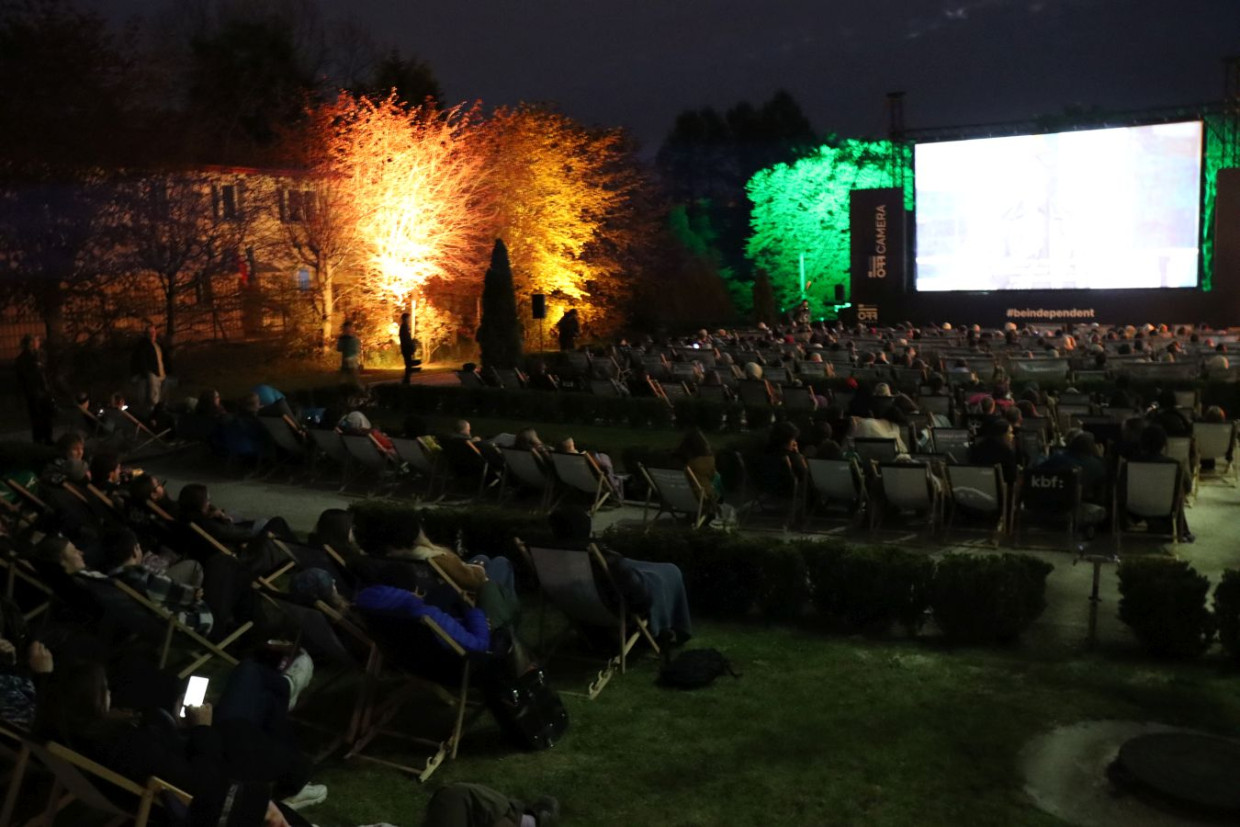 Tłumy w Ogrodzie Botanicznym UJ. Bezpłatne kino plenerowe hitem [ZDJĘCIA]