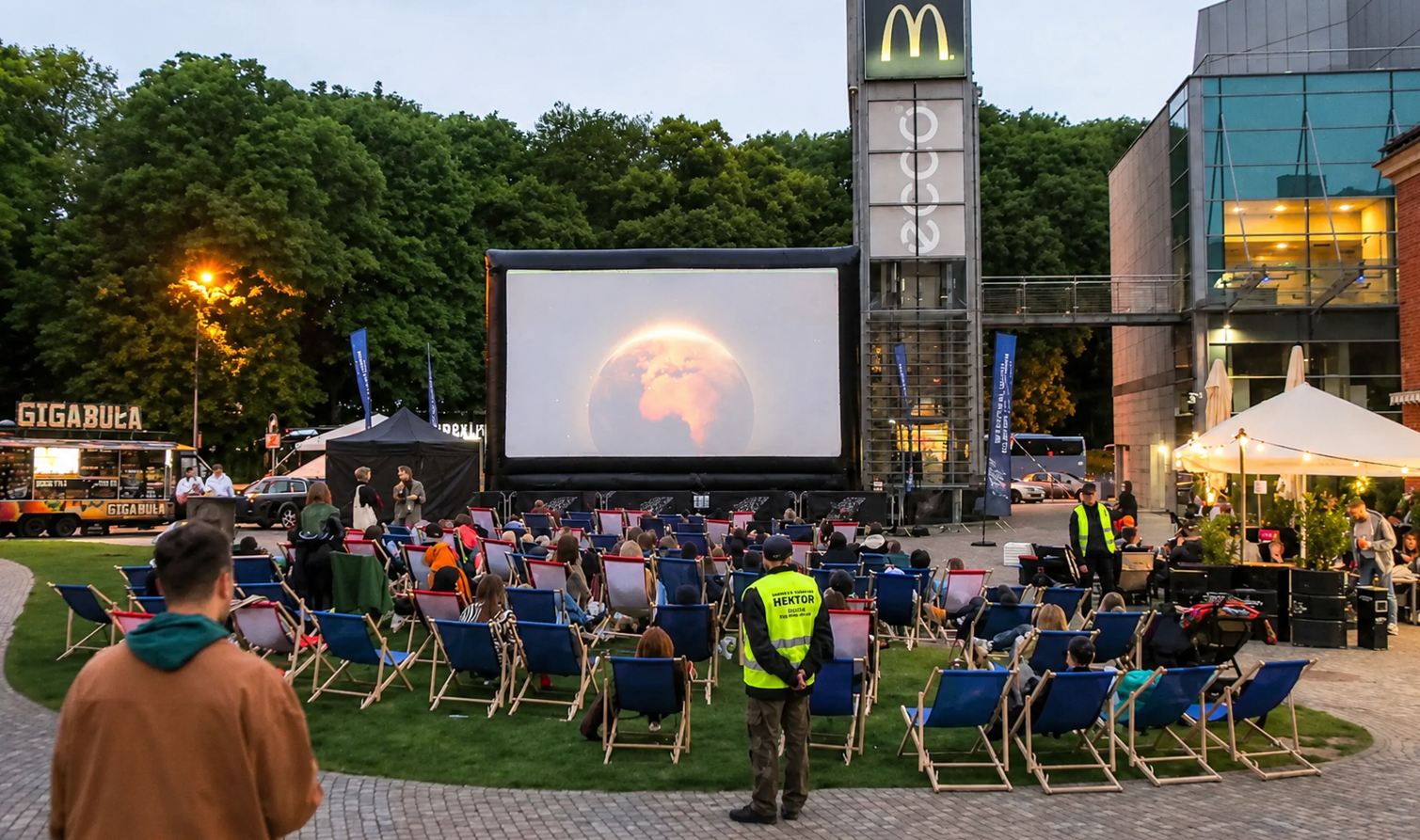 Darmowe kino plenerowe przy Galerii Kazimierz. Pierwszy seans już dziś