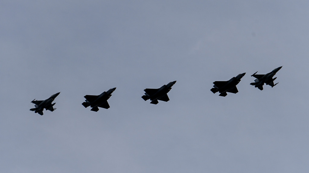 "F 35 nad Krakowem - Powitanie z Polską"
