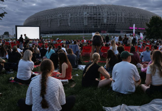 "Plenerowe kino przed TAURON Areną Kraków"