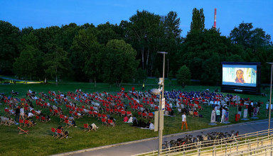 "Kino plenerowe przed TAURON Areną Kraków"
