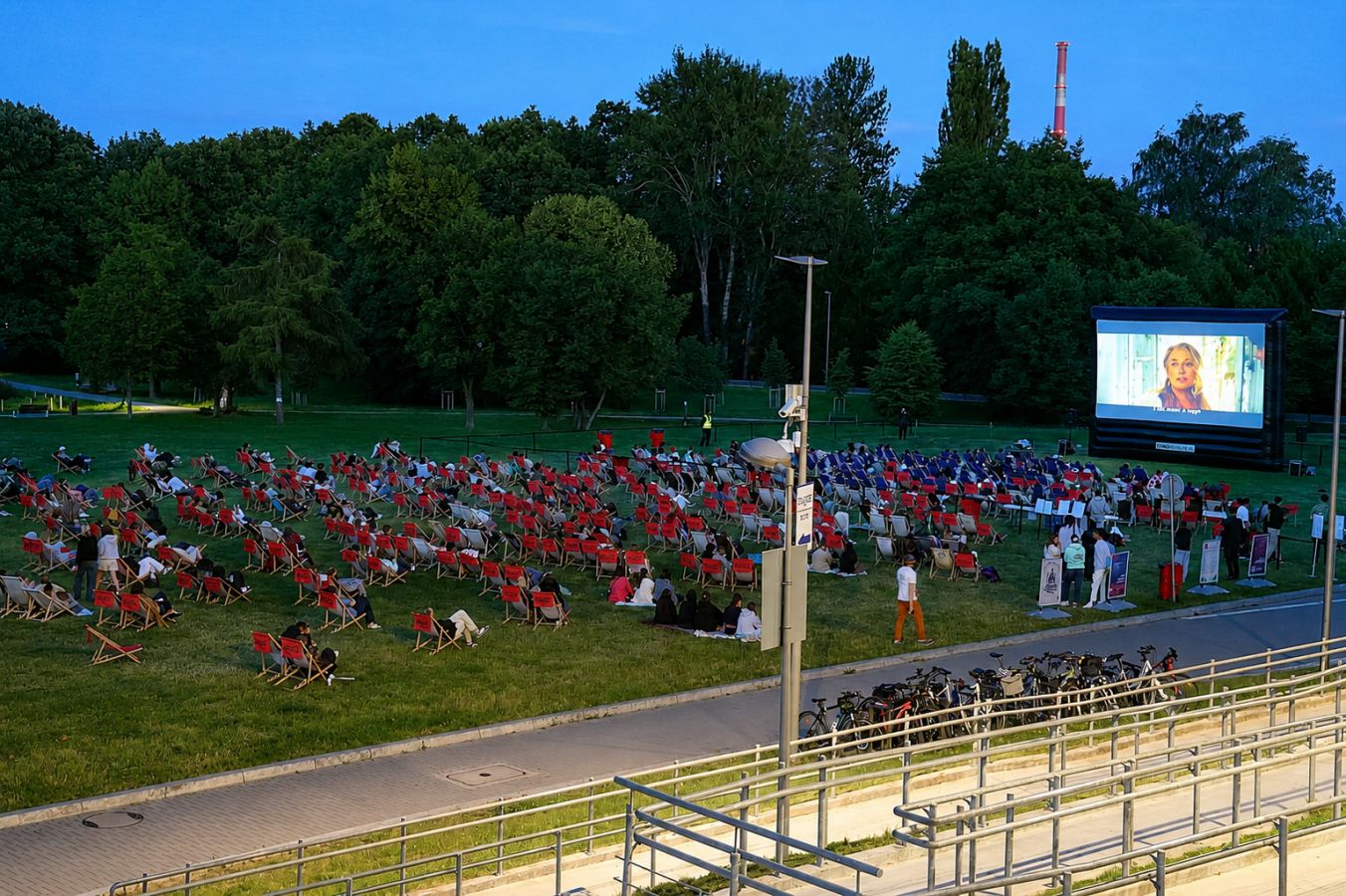 Przed TAURON Areną odbędzie się bezpłatny seans filmowy. Na ekranie kultowy hit