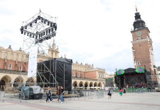 "Scena na Rynku Głównym w Krakowie"