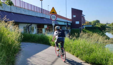"Przejazd dla rowerzystów pod tamą w Krakowie"