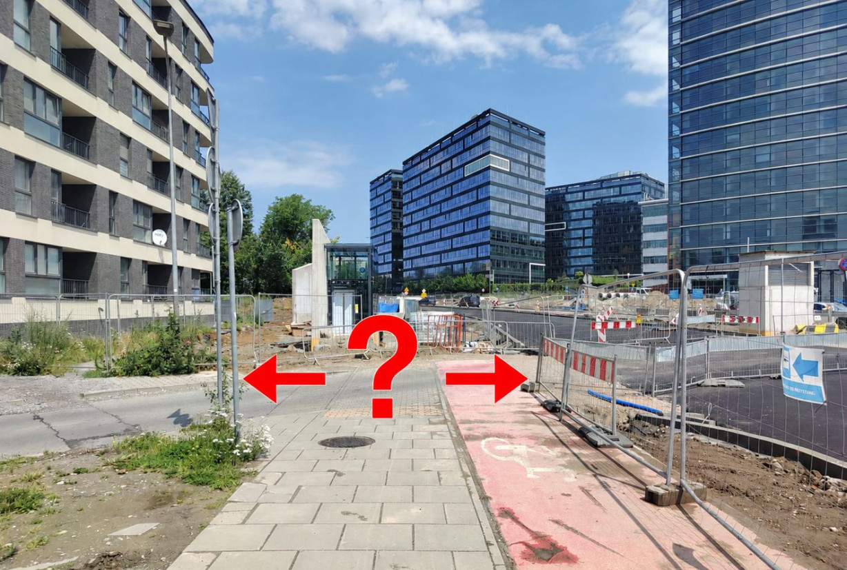 Budowa tramwaju do Mistrzejowic. Na ul. Lublańskiej piesi nie wiedzą, którędy iść dalej