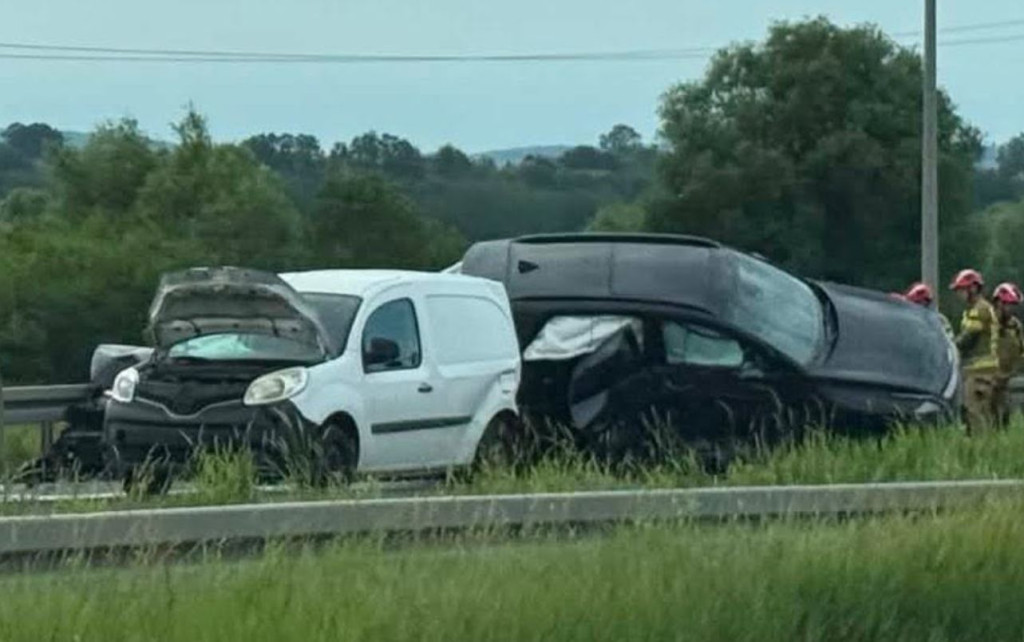 Wypadek na S7. Na miejsce zadysponowano śmigłowiec LPR