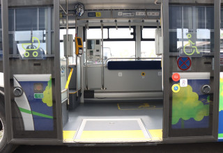 "Wejście do autobusu MPK w Krakowie"