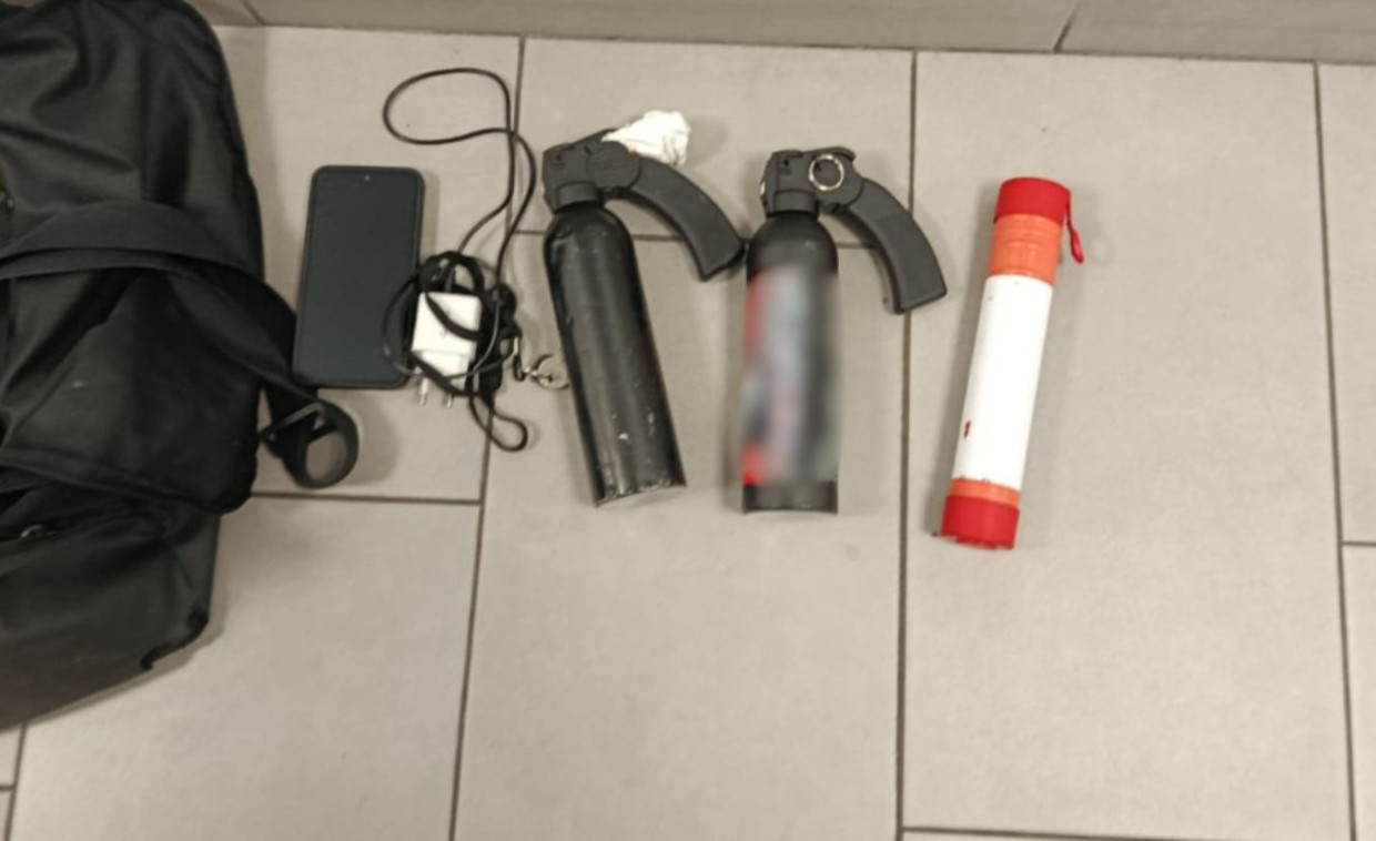17-latek próbował uciec przed policją w Krakowie. Miał race, gaz i cudzą kartę