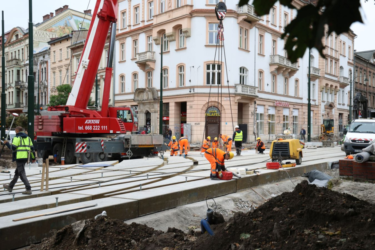 Sprawdziliśmy, jak idą prace na ul. Basztowej. Tramwaje wrócą już 5 października [ZDJĘCIA]