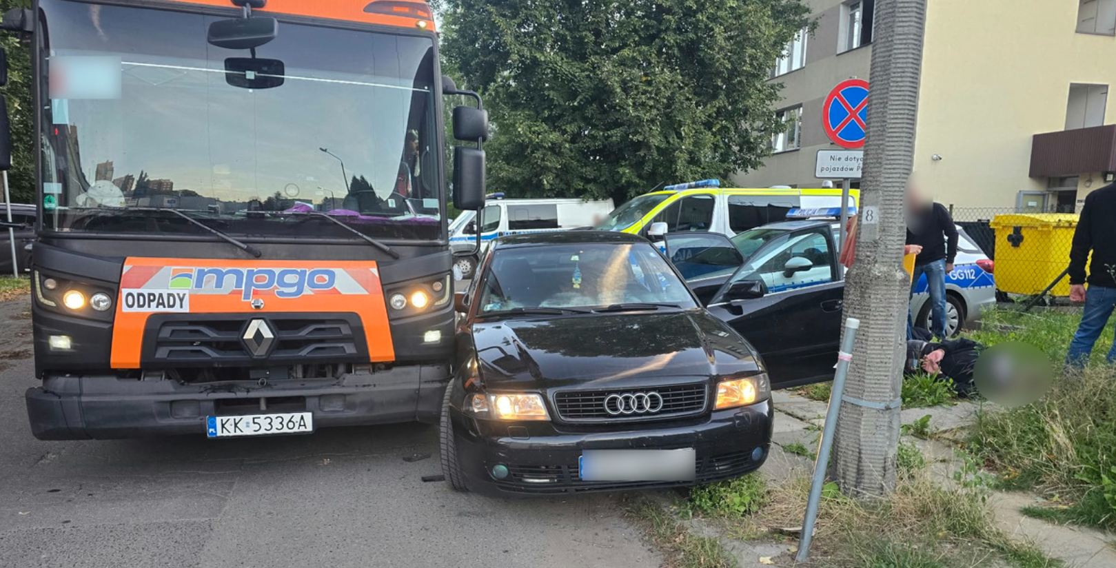 Kierowca Audi staranował pojazd MPO, był pijany i pod wpływem narkotyków