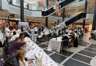 "Akcja uszyj jasia w Galerii Krakowskiej"