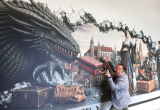"Mural smok Wawelski"